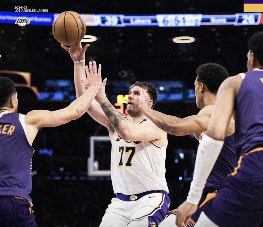 全明星赛中球星发挥出色助球队获胜 全明星赛中球星发挥出色助球队获胜