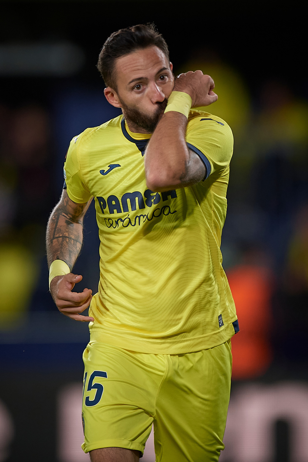 包含比利亚雷亚尔中场大将伤愈复出的词条 包含比利亚雷亚尔中场大将伤愈复出的词条