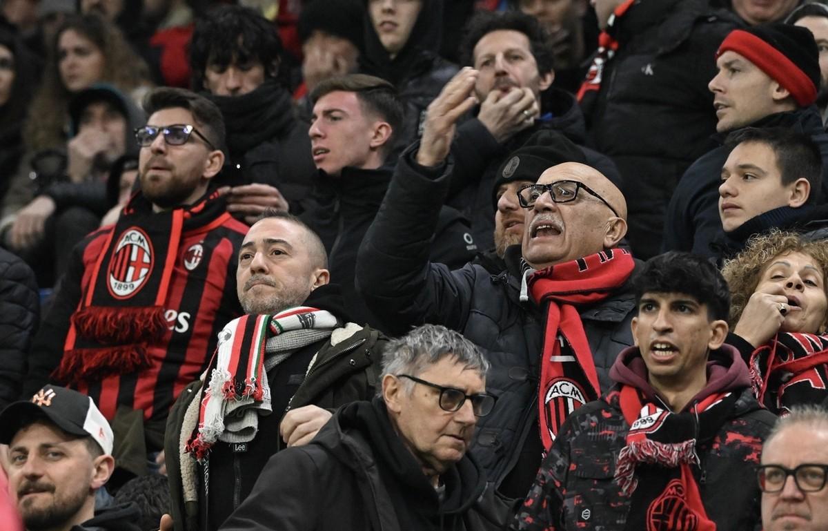 杏彩体育登录入口-AC米兰遭遇两连败,排名下滑的简单介绍