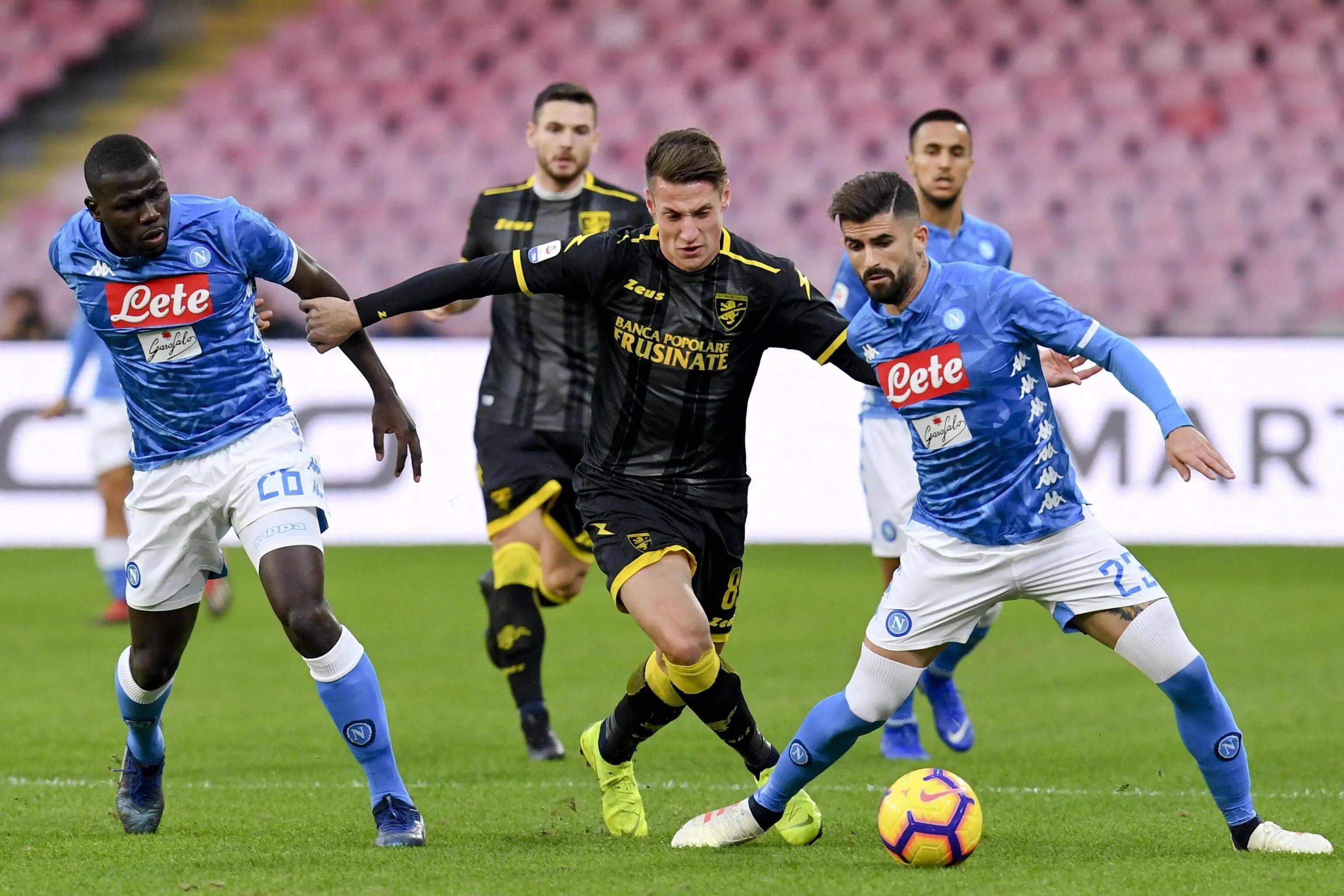 杏彩体育直播-那不勒斯队在面对对手时表现出色