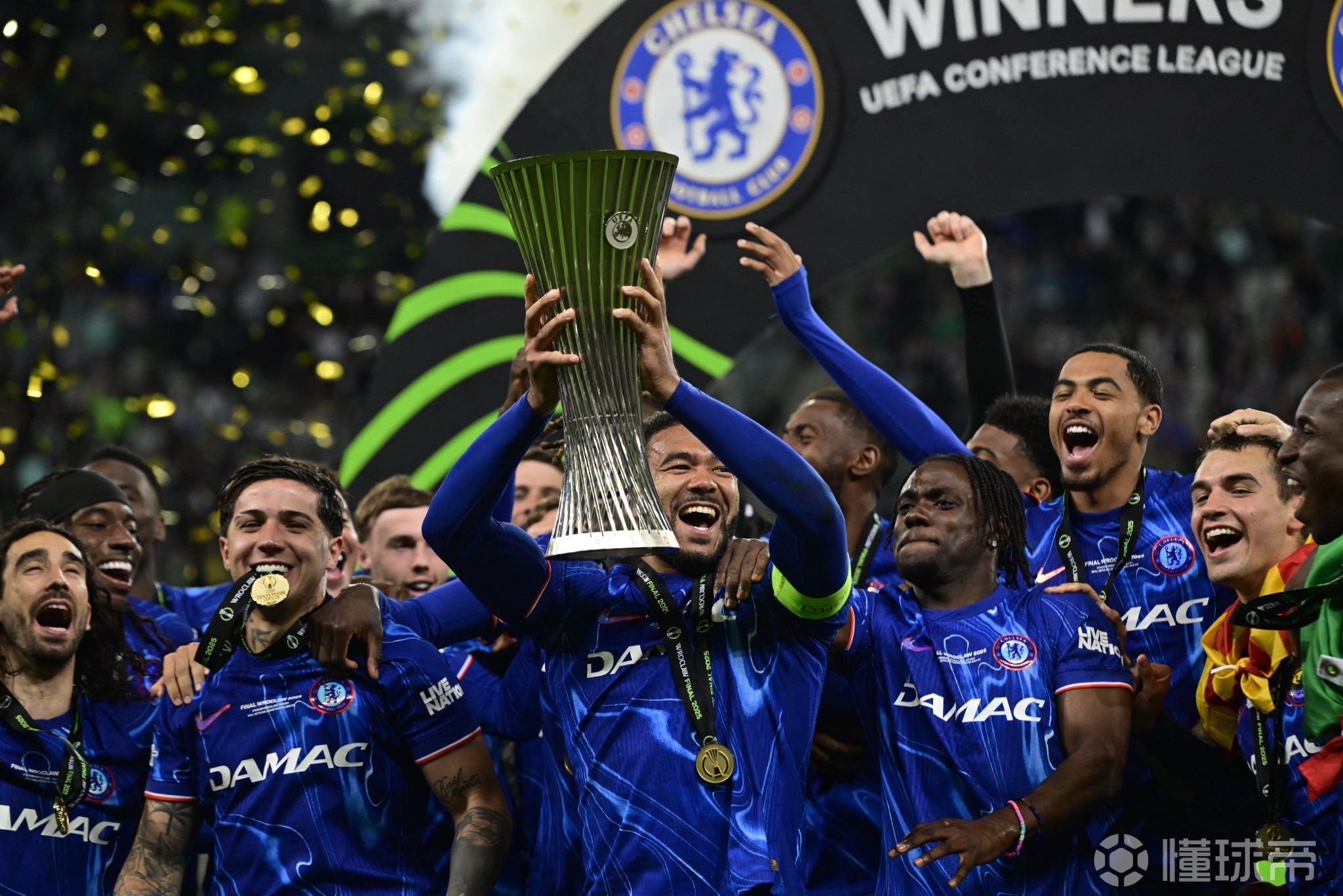 杏彩体育官网入口-包含费耶诺德再度夺冠,客场逞英勇的词条